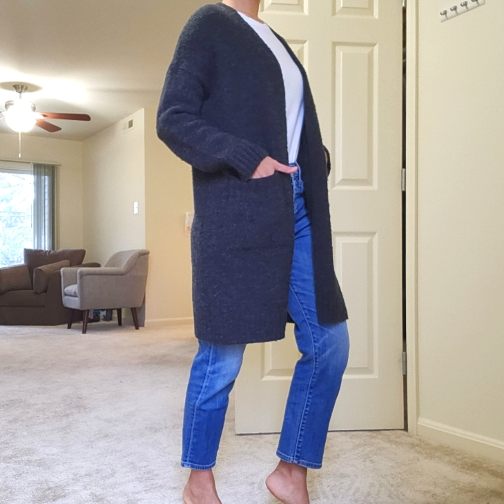 Oversized Knit Cardigan - Picture 5 of 10